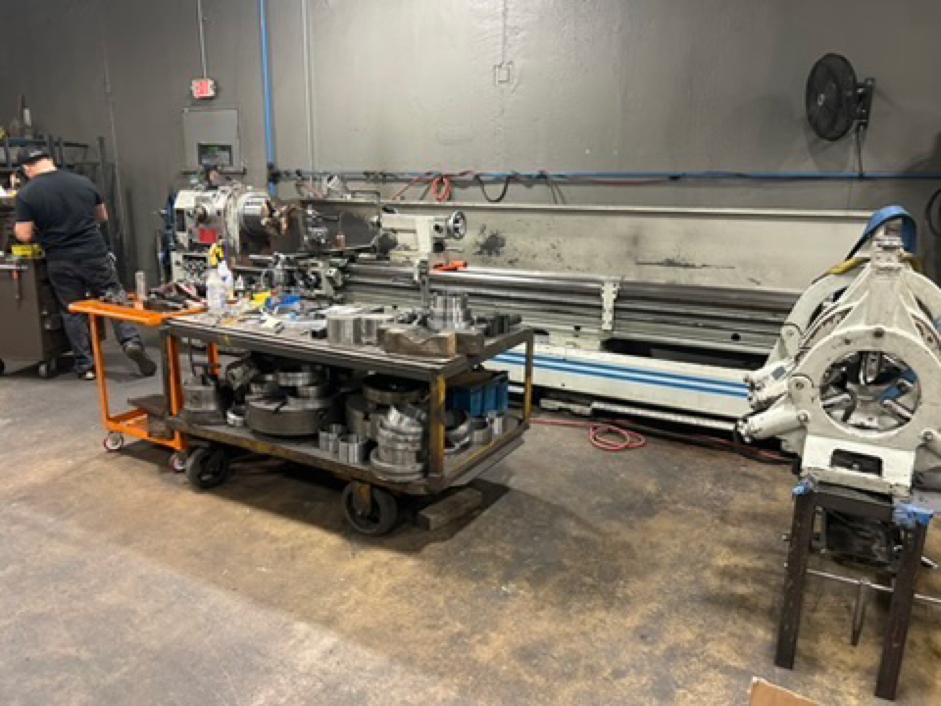 Acra manual engine lathe and shop floor at Kimbrell Manufacturing Corporation
